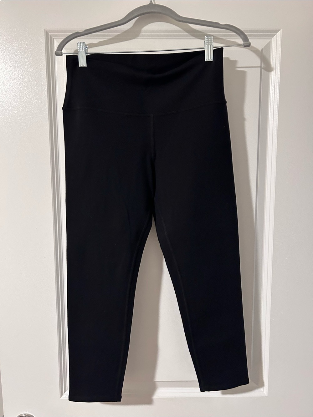 ALO high waist airbrush capri black large